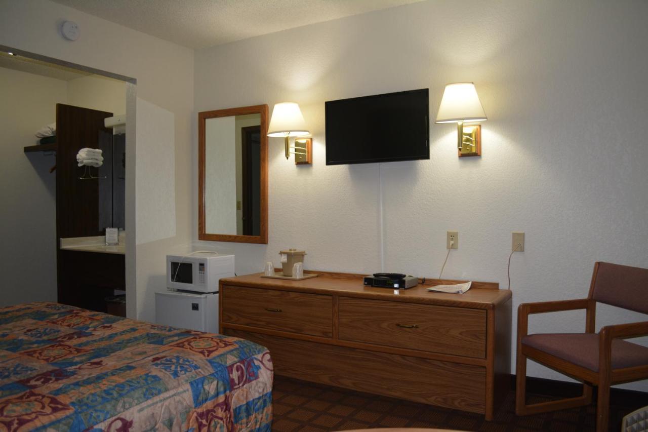 Bloomer Inn & Suites Zewnętrze zdjęcie