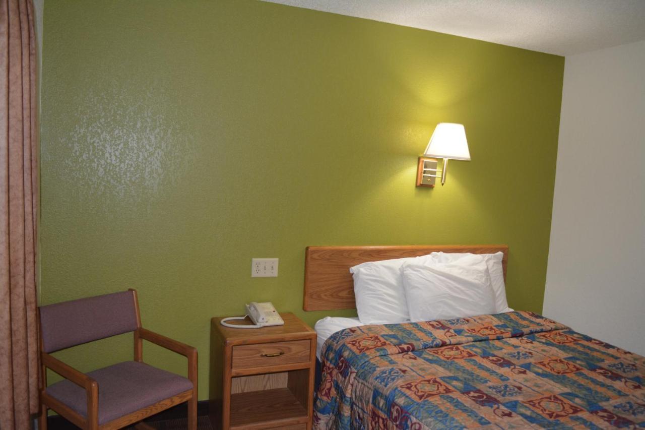 Bloomer Inn & Suites Zewnętrze zdjęcie