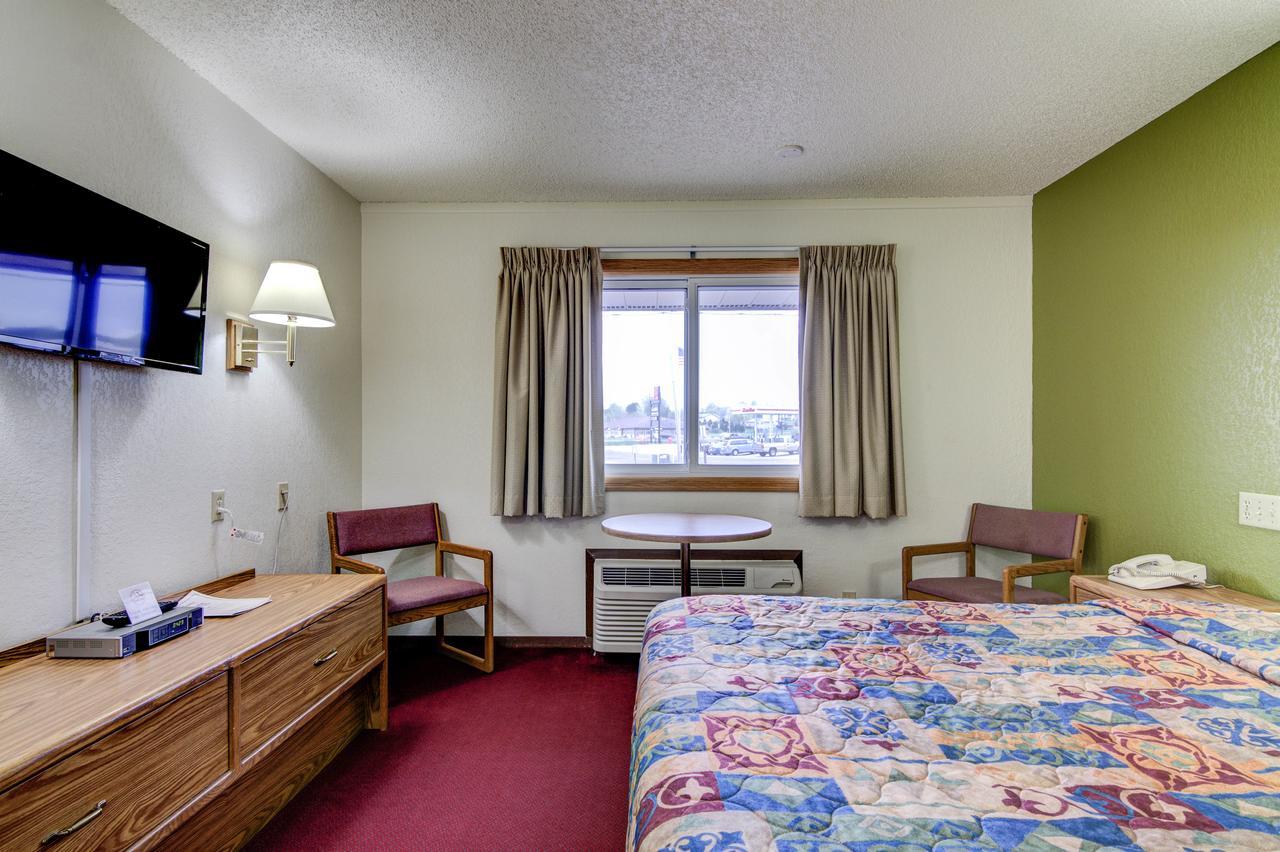 Bloomer Inn & Suites Zewnętrze zdjęcie