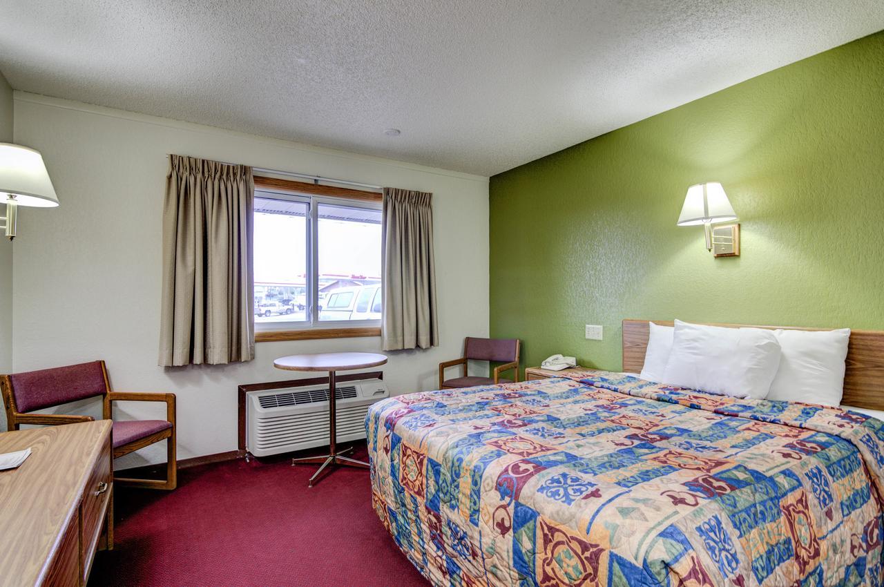 Bloomer Inn & Suites Zewnętrze zdjęcie